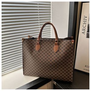 Sac à main tendance en cuir PU vintage personnalisé pour femmes, sac à main de luxe pour femmes - Product Image 2