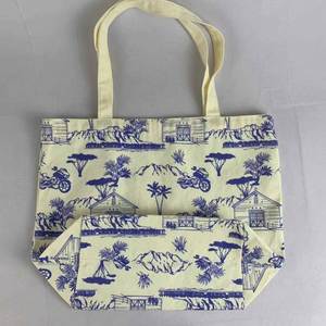 Sac fourre-tout en coton imprimé avec logo sur toute la surface, grande capacité, sac fourre-tout en toile beige avec fermeture éclair - Product Image 5