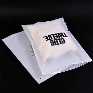 Sac d'emballage en plastique PE mat avec fermeture éclair personnalisée, impression de votre propre logo, sac en plastique avec fermeture éclair pour vêtements, haute qualité, vente en gros - Product Image 2