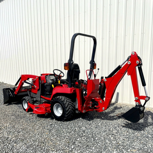 Tracteur Massey Ferguson GC1723E 25HP 2023 avec chargeur frontal, pelle arrière et tondeuse 4x4 rouge, tracteur polyvalent - Product Image 1