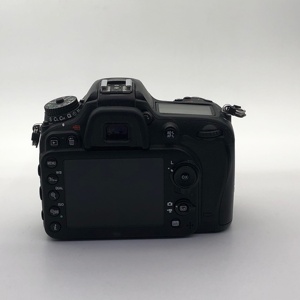 Cámara DSLR N Ikon <span class=keywords><strong>D7200</strong></span> Usada + Lente VR de 18-140 mm, Estado Como Nueva A+, Venta al por Mayor de Cámaras Usadas B2B, Cámara Certificada y Cumple con las Normas - Product Image 4