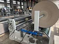 Machine de découpe à grande vitesse pour bobines de carton, machine à découper le papier, machine à refendre et à rembobiner le papier kraft