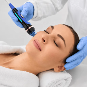 Appareil de beauté RFMicronee avec technologie de refroidissement, profondeur réglable de 0,5 à 8 mm, machine professionnelle de rajeunissement de la peau - Product Image 1
