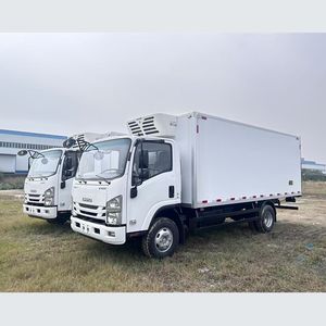 ISUZU ELF KV100 Diesel 5-10 tons Refrigerated Van Truck with 6.8m <b>Refrigerator</b> Box and <b>Freezer</b> Cooling Unit - Product Image 1