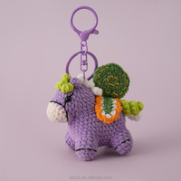Porte-clés pendentif cheval en crochet fait main, motif arc-en-ciel, objet décoratif