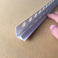 Profil d'angle intérieur en PVC