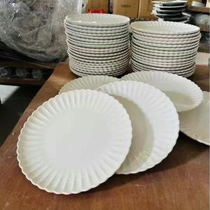 <span class=keywords><strong>Assiette</strong></span> plate en céramique gaufrée Modern Chrysanthemum White Charger Dinner - Product Image 2