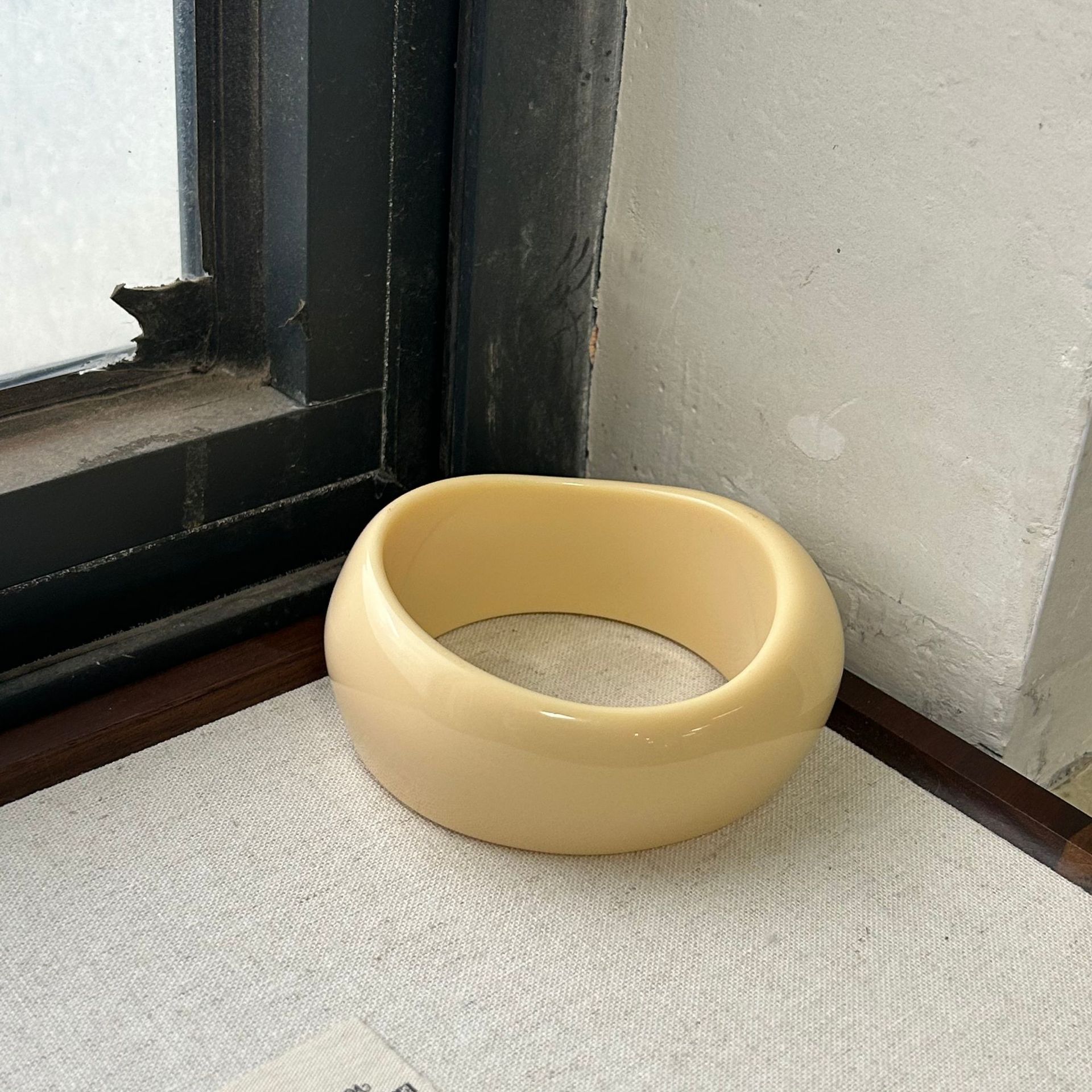 color beige