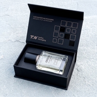 Boîte à parfum rigide de style livre noir magnétique haut de gamme personnalisée avec doublure en éponge réutilisable, insert ajusté écologique pour présentation