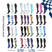 Chaussettes de compression montantes à motif animalier 20-30 mmHg pour le sport et l'entraînement, idéales pour les infirmières et les coureurs, avec logo tricoté.
