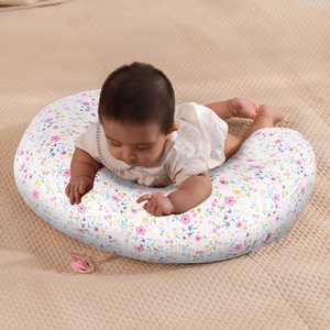 Almohada de Apoyo para Tummy Time y Alimentación con Biberón con Relleno Transpirable - Product Image 1
