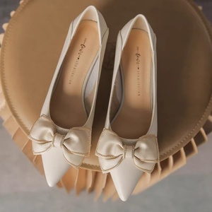 Nuove <span class=keywords><strong>Scarpe</strong></span> Eleganti da Donna Primavera 2026, Stile Fata con Fiocco, <span class=keywords><strong>Tacco</strong></span> <span class=keywords><strong>Basso</strong></span>, Punta Affusolata, Versatili e Comode - Product Image 1