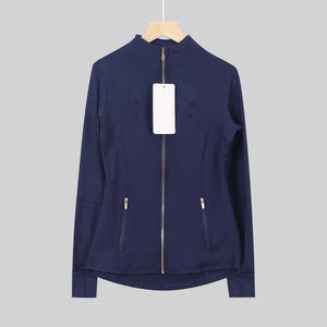 Giacca da Yoga Personalizzabile da Donna in Crema con Zip Integrale - Giacca Sportiva Slim Fit con Cerniere Dorate, Elastica per Palestra e Uso Quotidiano - Product Image 2