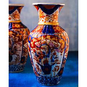 Par de Jarrones de Porcelana Estilo Imari, Uno Restaurado, Estilo Pueblo, 12x31cm de Altura - Product Image 6