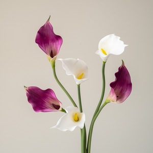 Grande fleur artificielle de lys calla en PVC/PU, toucher réel, pour décoration de mariage, de maison et accessoire photo - Product Image 1