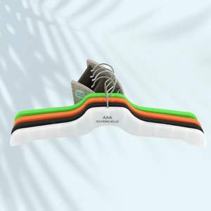 Xufeng <span class=keywords><strong>Super</strong></span> Long Cintre en plastique 48CM Support de costume pour robe arabe et garde-robe Style pliant - Product Image 1