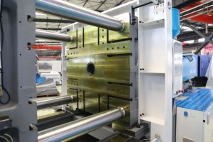 China Venta al por mayor PP Cajas de plástico corrugado Cajas de almacenamiento Máquina de fabricación Máquina de moldeo por inyección - Product Image 3