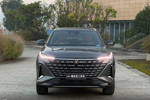 Auto Usate Changan UNI-Z 2025 Veicoli di Seconda Mano Certificati Auto Usata 1.5T DCT Modello <span class=keywords><strong>Prestige</strong></span> SUV Compatto Benzina Auto Vecchia - Product Image 3