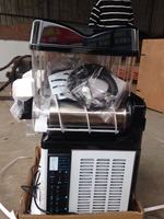 Machine à granita et slush commerciale Bokni pour Daiquiri, Margarita et boissons glacées, avec 3 réservoirs
