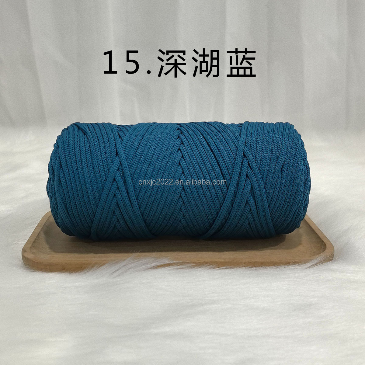 15 Bleu lac profond