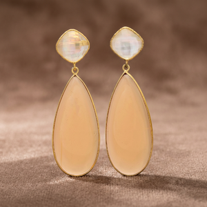 Boucles d'oreilles pendantes en argent sterling faites à la main avec perle double et calcédoine pêche, boucles d'oreilles tendance style bohème - Product Image 2