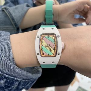 Nouvelles montres pour femmes de style sportif en céramique mécanique de haute qualité, très vendues - Product Image 1