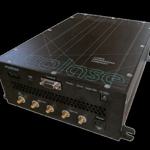 Laser à fibres Evolase Compact à impulsions nanoseconde haute énergie pour le traitement des métaux - Product Image 1