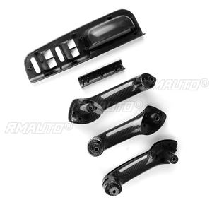Juego de 5 Cubiertas Decorativas para Manijas Interiores de Puerta, Estilo Fibra de Carbono, para Volkswagen Bora Golf 4 MK4 Jetta 1999-2004 - Product Image 3
