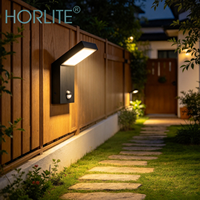Applique murale extérieure moderne et élégante en forme de L avec détecteur de mouvement IP65, lampe LED pour porche, villa, porte d'entrée, jardin