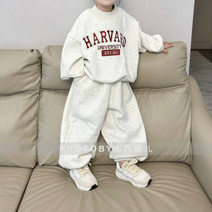 Nuevo Conjunto de Dos Piezas de Invierno para Niños y Niñas, Sudadera Holgada Informal con Estampado de Letras Simples, Forro Polar, Ropa Infantil Cómoda - Product Image 5