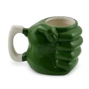 手绘拳头形状3D马克杯热卖陶瓷现代水杯白云石拳头设计批发咖啡杯陶瓷