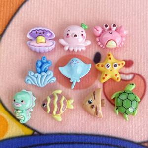 Mignon Mini Ocean Series Resinpendants, crabes, tortues, breloques étoiles de mer patchs en résine adaptés aux accessoires de fabrication de bijoux - Product Image 2