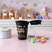 Gobelets personnalisés de qualité alimentaire pour café, 2,44*2,44*3,78 pouces, 4,73 oz, mini-contenants en plastique PP à paroi simple avec couvercles, finition dorée