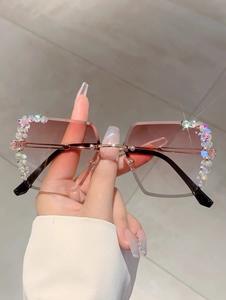 Gafas de Sol Sin Montura con Borde Recto 2024 para Mujer, Gafas de Sol de Moda para Adultos Mayores, con Cristales de Diamantes y Personalidad, Espejo Protector Solar - Product Image 2