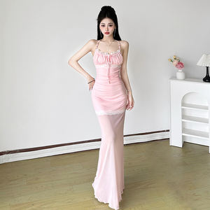 ชุดเดรสสีชมพูอ่อนสไตล์ยุโรปอเมริกันสำหรับผู้หญิง แต่งลูกปัด ทรงเข้ารูปทรงเมอร์เมด เหมาะสำหรับใส่ไปเที่ยวชายหาดในวันหยุด - Product Image 4