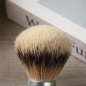 <span class=keywords><strong>Pennello</strong></span> da Barba YAQI 24MM con Manico in Metallo Pesante e Setole di Tasso Argentato per Uomo - Product Image 4