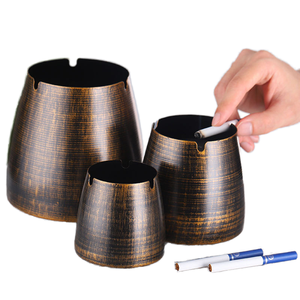 Cenicero de Hierro Vintage Personalizable con Logotipo, en Varios Tamaños, Cenicero Portátil de Hierro Vintage Personalizable, en Varios Tamaños, Creativo - Product Image 1