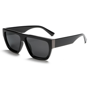 Gafas de Sol Polarizadas para Hombre Grey Jack, Montura TR, Lentes TAC, Protección UV400 Tipo 3, Color Negro para Conducir y Salidas - Product Image 2
