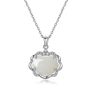 Collier pour femme Dylam Classic Design, style chinois, argent S925, rhodié, plaqué or 18 carats, pendentif nuage, jade Hetian. - Product Image 1