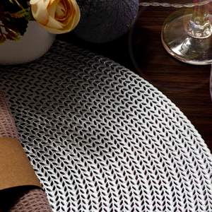 Manteles Individuales Nórdicos de Cuero Calado de 15 Pulgadas, Antideslizantes, Resistentes al Calor, Ecológicos, Personalizables y Metálicos - Product Image 5