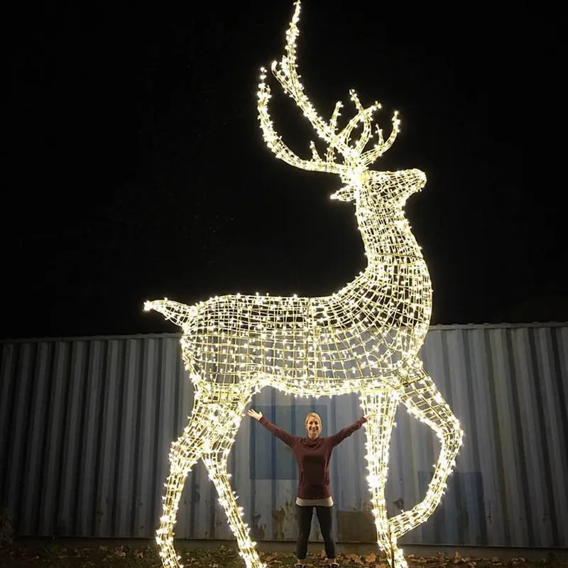 Large Outdoor Yard Garden Decorative Wire Frame Christmas Deer Light Motif 3D Standing Metal Reindeer
