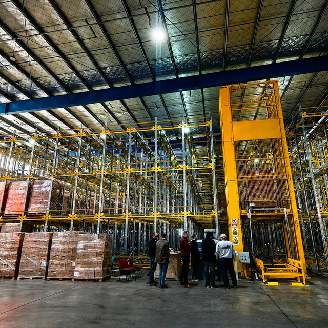 High-Density Storage ±2mm Precision Four-Way Shuttle System 1T 1.5T 2T Load 2m/s Speed for AS/RS Warehouse Automation