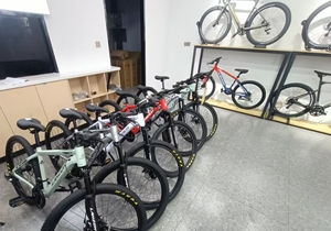 Freno de disco doble de bicicleta de montaña de 26 pulgadas de acero de alto carbono popular con 21 engranajes de velocidad <span class=keywords><strong>MTB</strong></span> - Product Image 5