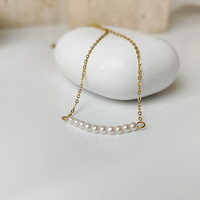 eManco 10PCS Collier ras du cou délicat en acier inoxydable avec chaîne à barres horizontales et rangée de petites perles simulées pour femme