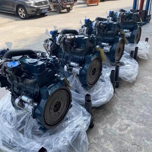 Moteur diesel robuste résistant à la poussière pour excavatrice sur chenilles avec système de refroidissement intégré, puissance de 120 kW à 400 kW - Product Image 1