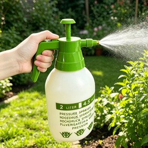 Pulvérisateur manuel à pression 2L en plastique PE durable pour désherbant, <span class=keywords><strong>engrais</strong></span> et pesticides – Idéal pour le jardin - Product Image 1