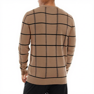 เสื้อสเวตเตอร์ถักลายสก๊อตสีเบจสำหรับผู้ชาย แขนยาว ทรงปกติ ใส่ได้ในฤดูใบไม้ร่วง ปี 2027 - Product Image 1