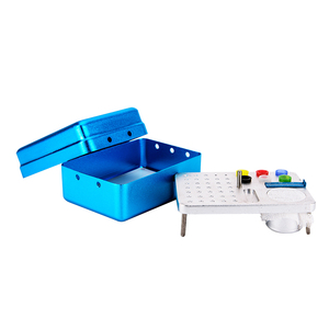 Scatola Organizzatrice per Frese Dentali in Alluminio Autoclavabile a 35 Fori Multiuso e Porta Punte di Guttaperca con 6 Fori Colorati e Coperchio - Product Image 4