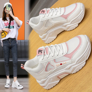 รองเท้าผ้าใบสีขาวสไตล์เกาหลีสำหรับผู้หญิง รุ่น New Spring Leisure Sports Joker - Product Image 2