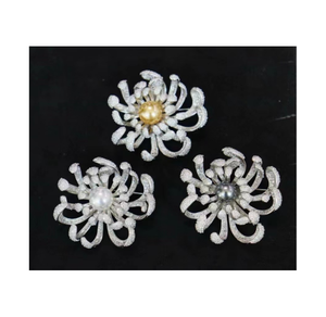 Broche en argent sterling avec fleur de bourgeon blanche perlée et zircon pour femmes et hommes, cadeau de mariage, de fiançailles ou de fête - Product Image 1